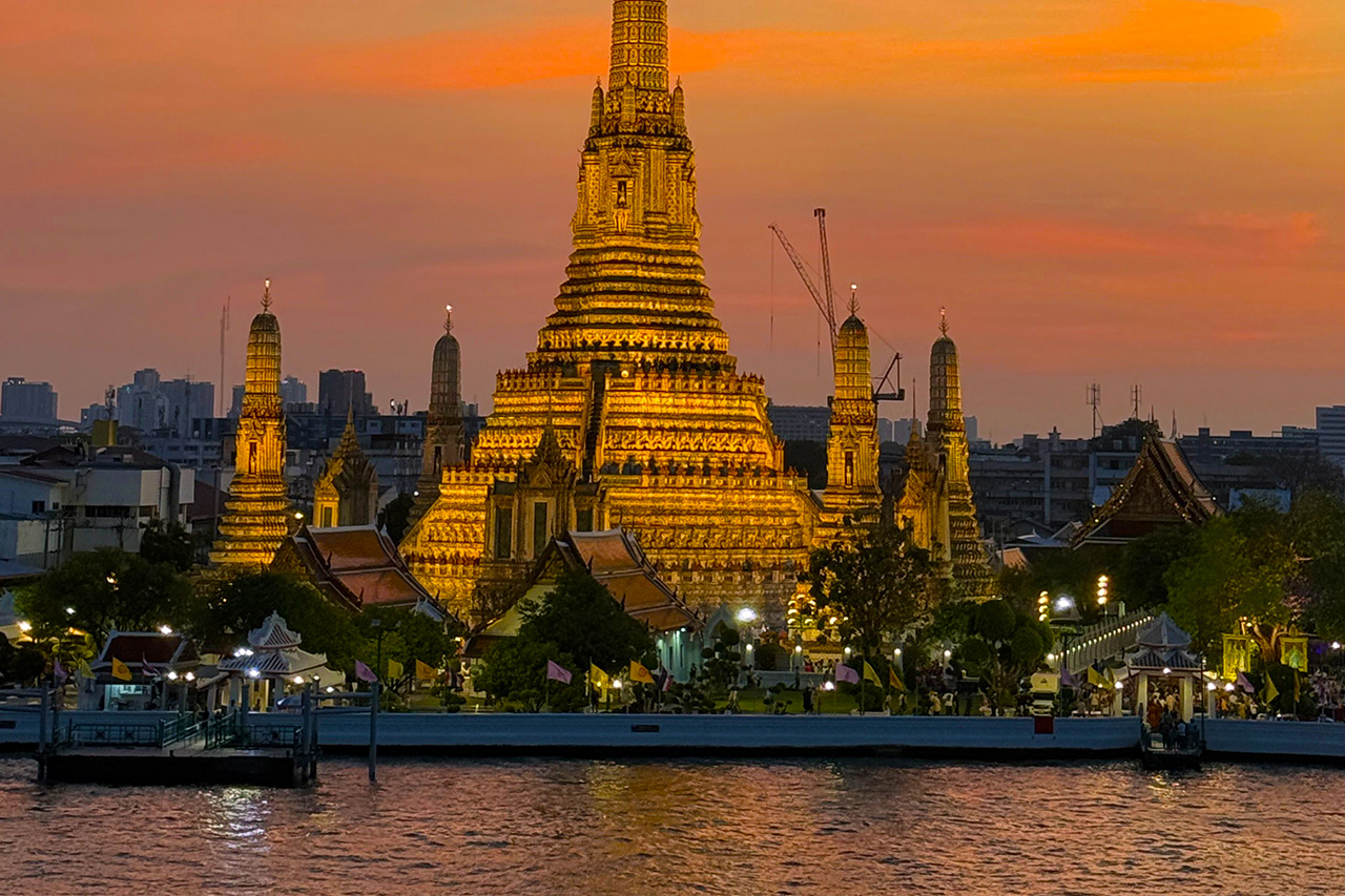 The Chao Phraya at sunset.