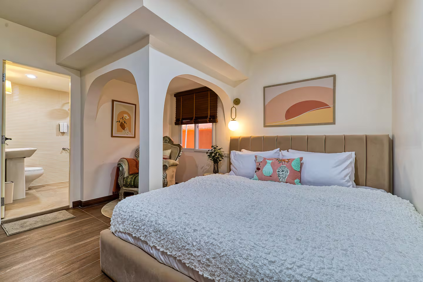 The Chiang Mai Private King Room with its own ensuite bathroom.