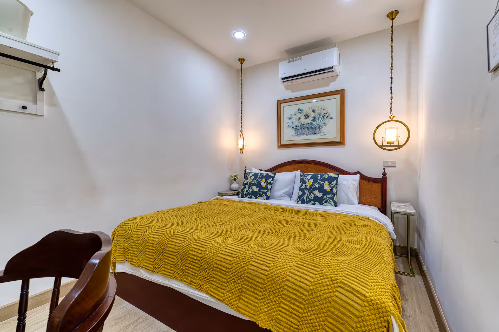 The Private King Room that uses a shared bathroom.